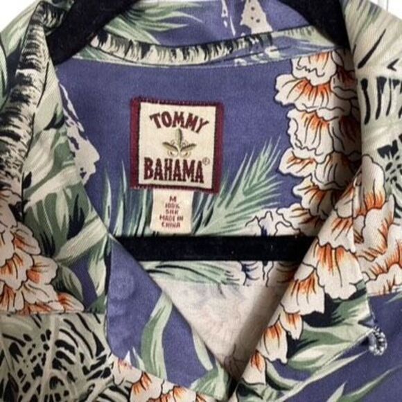 Tommy Bahama 100% Silk Hawaiian Button Down Shirt Sz M - Picture 2 of 7